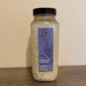 Bath & Body Works Lavender + Vanilla Bath Soak